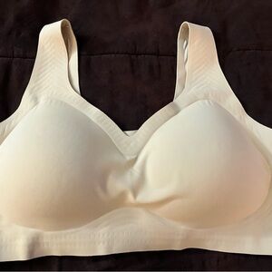 Curvevera Viral Wireless Antibacterial Jelly Bra. Size 4X Excellent condition